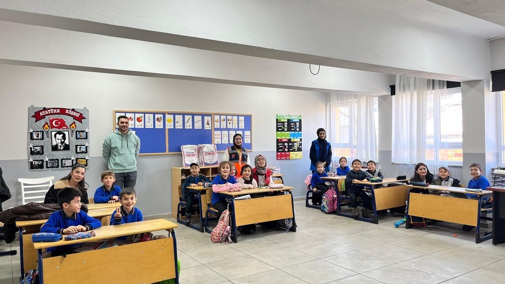 Şaphane MYO’dan sosyal sorumluluk etkinliği
Şaphane MYO’dan sosyal sorumluluk etkinliği