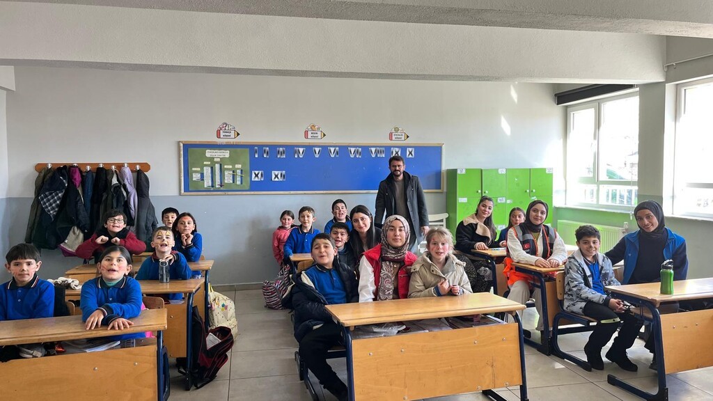 Şaphane MYO’dan sosyal sorumluluk etkinliği
Şaphane MYO’dan sosyal sorumluluk etkinliği