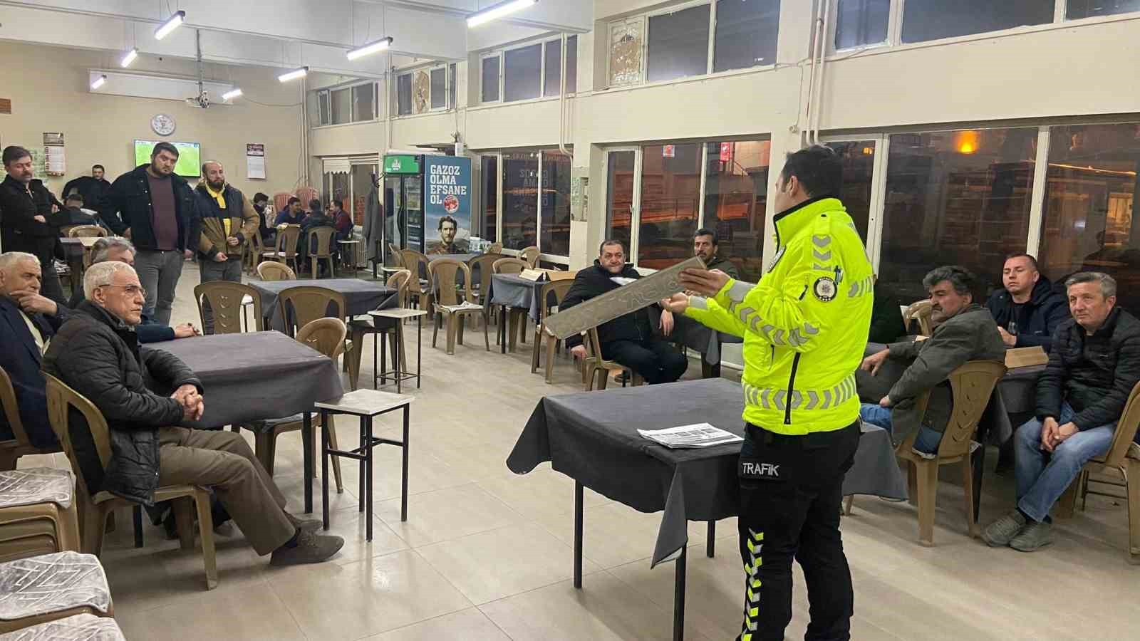Şaphane’de vatandaşlara Trafik Kanunu’nda yapılan değişiklikler anlatıldı
