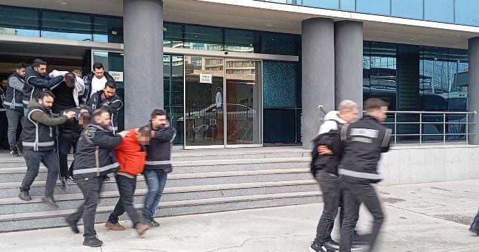 Sarallar çetesine büyük operasyon: 14 şüpheli yakalandı
