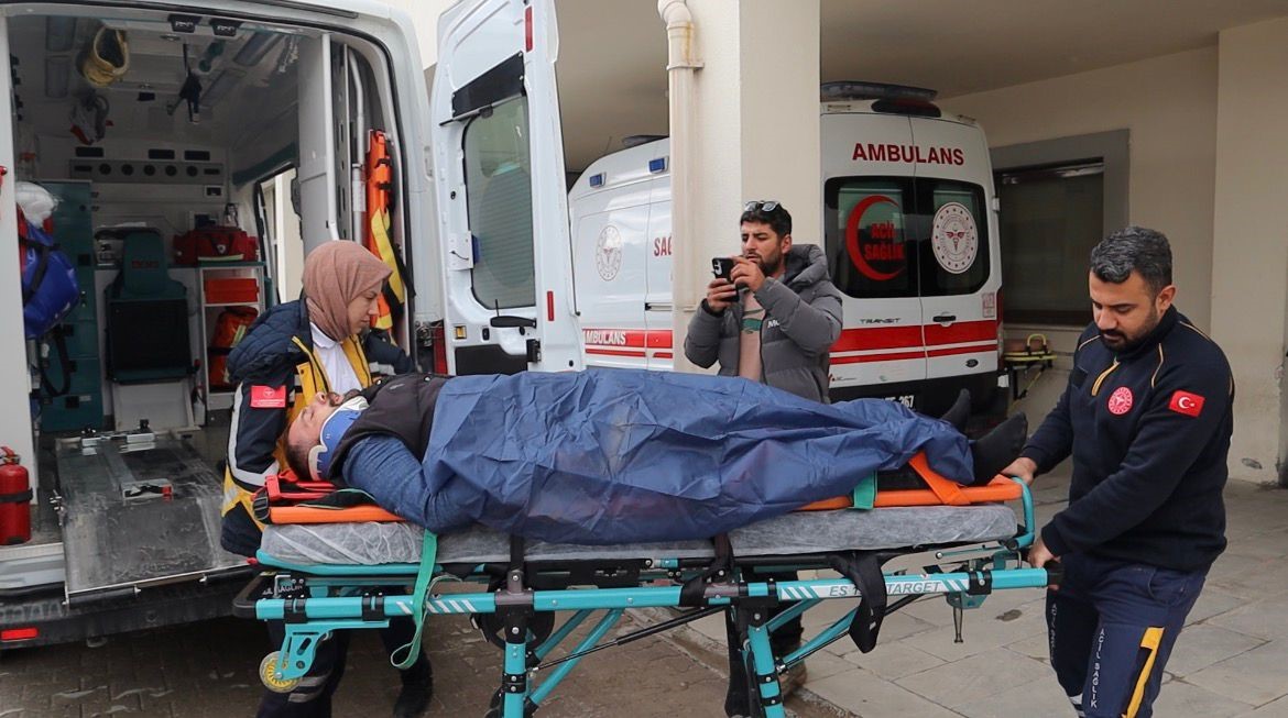 Şarampole yuvarlanan aracın sürücüsü yaralandı
