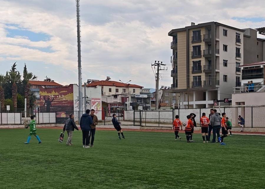 Sarıgöl’de 23 Nisan coşkusu sahaya taşındı
