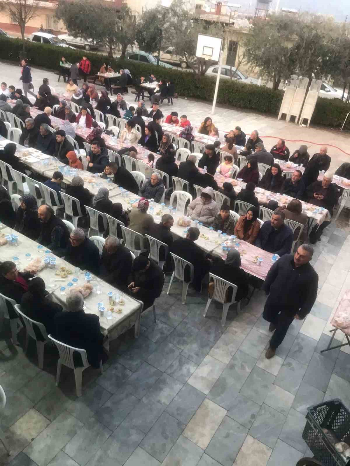 Sarıgöl’de geleneksel Kadir Gecesi iftarı düzenlendi
