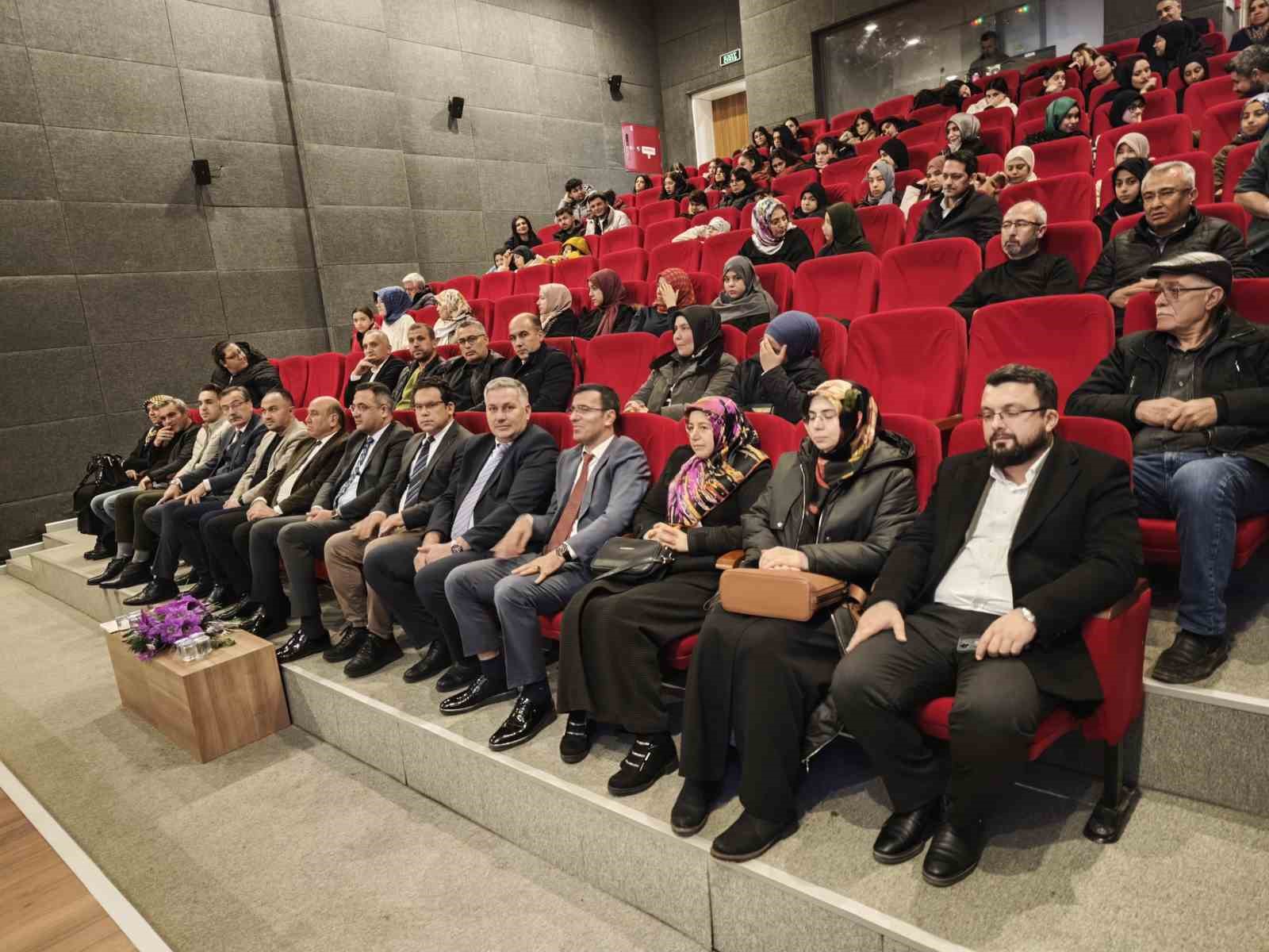 Sarıgöl’de "Genç Nida Kur’an-ı Kerim’i Güzel Okuma Yarışması" yapıldı
