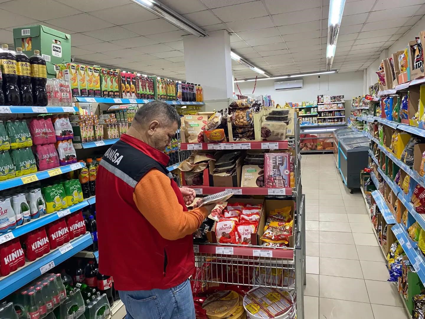 Sarıgöl’de gıda işletmeleri mercek altında
