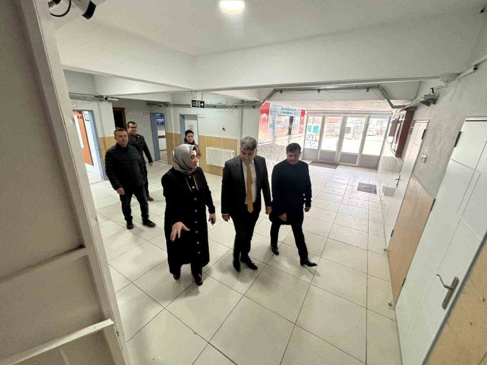 Sarıgöl’de meslek lisesine destek
Sarıgöl’de meslek lisesine destek