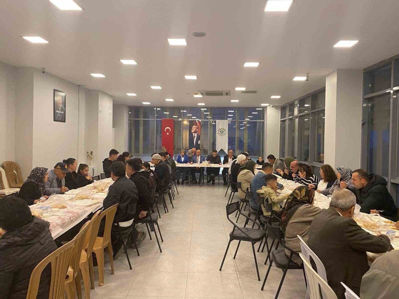 Sarıgöl’de şehit ve gazi ailelerine anlamlı iftar
