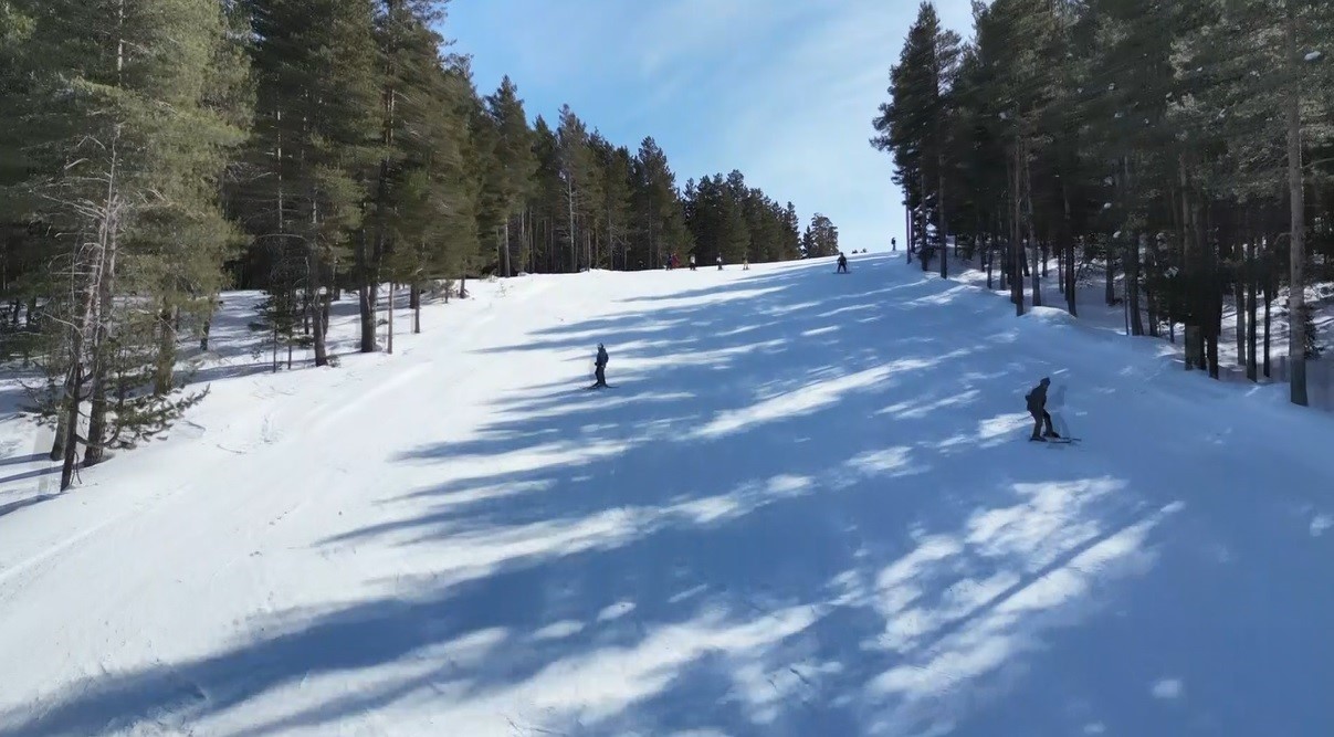Sarıkamış, snowboard ve kayak tutkunlarını ağırlıyor
Sarıkamış, snowboard ve kayak tutkunlarını ağırlıyor
