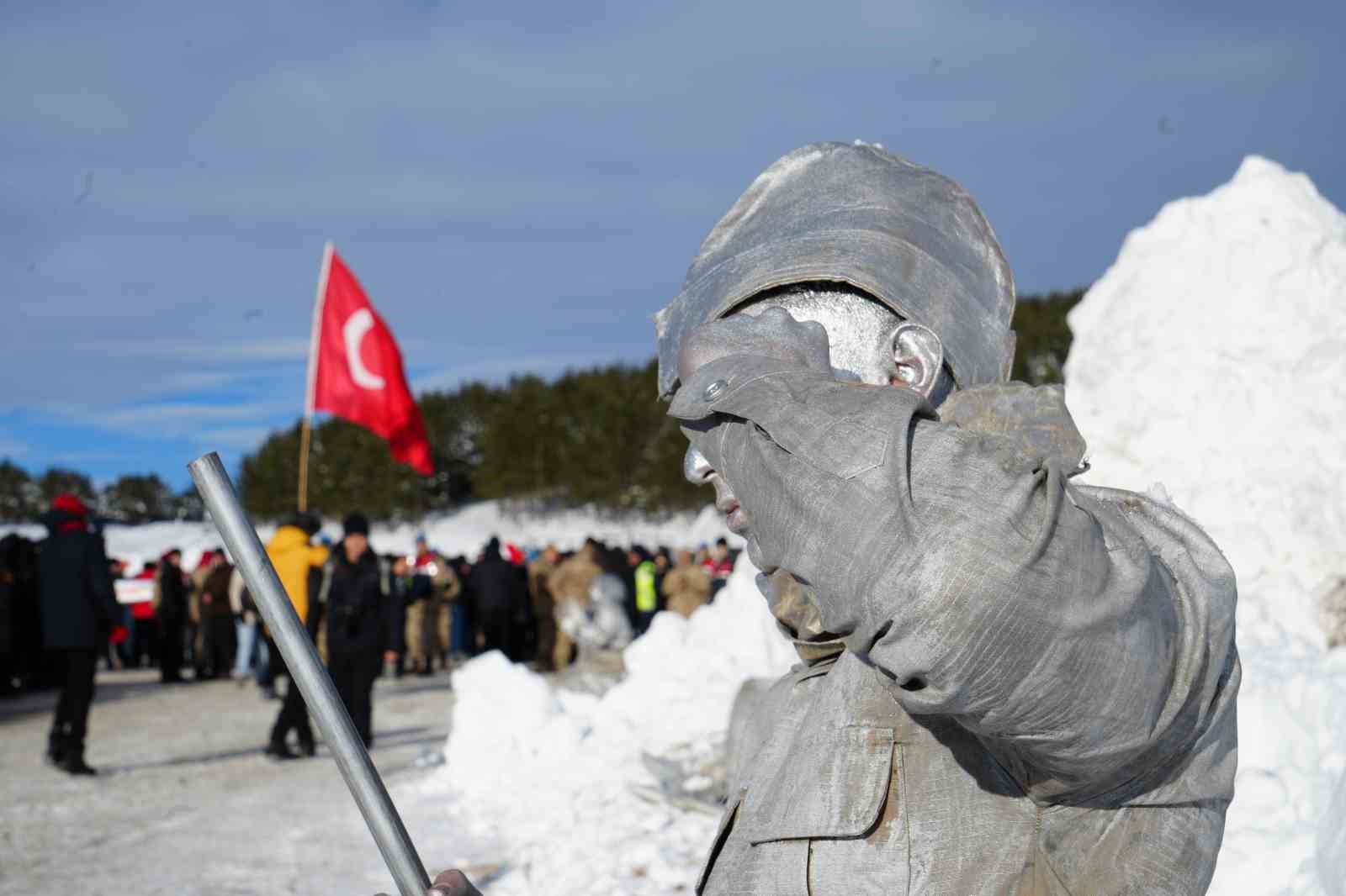 Sarıkamış’ta binler "Bu toprakta izin var" diyerek şehitlerin izinde yürüdü
