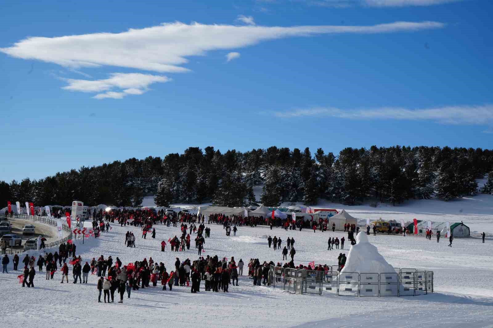 Sarıkamış’ta binler "Bu toprakta izin var" diyerek şehitlerin izinde yürüdü
