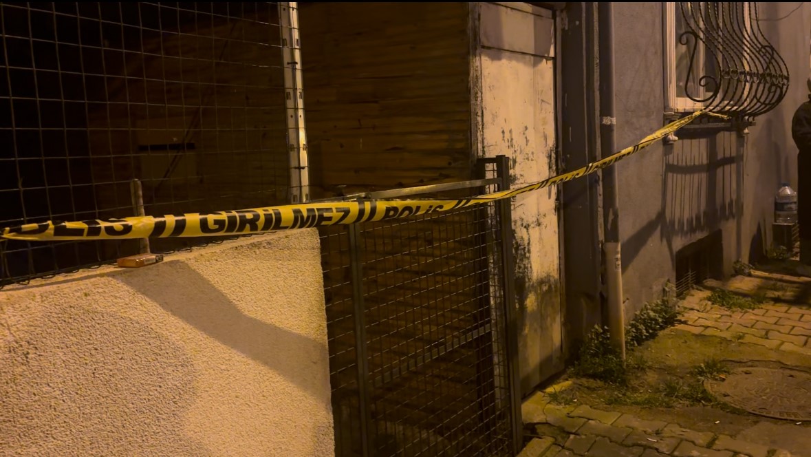 Sarıyer’de toprak kayması sonucu 6 binaya tahliye kararı verildi: Bina sakinleri belediyeye isyan etti
