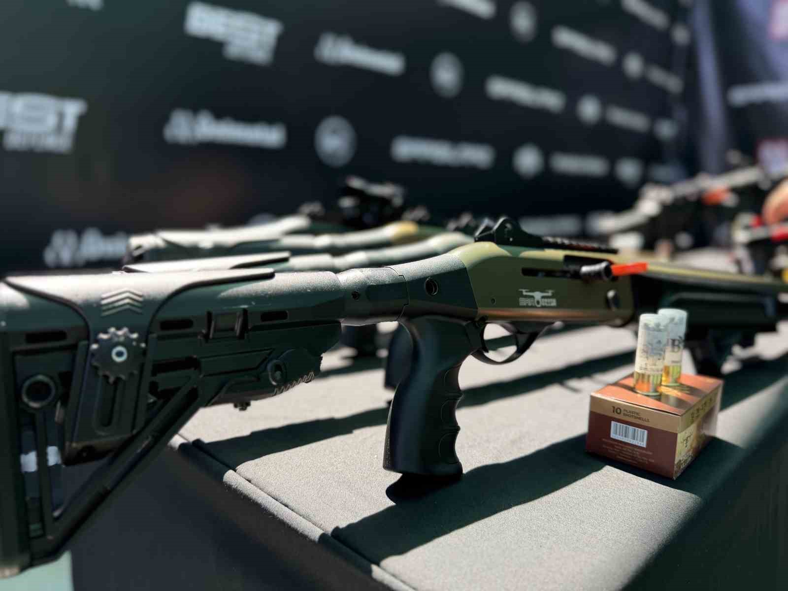 Sarsılmaz, yeni nesil savunma sistemleri "Dron Killer" ve "SARBOT"u tanıttı
