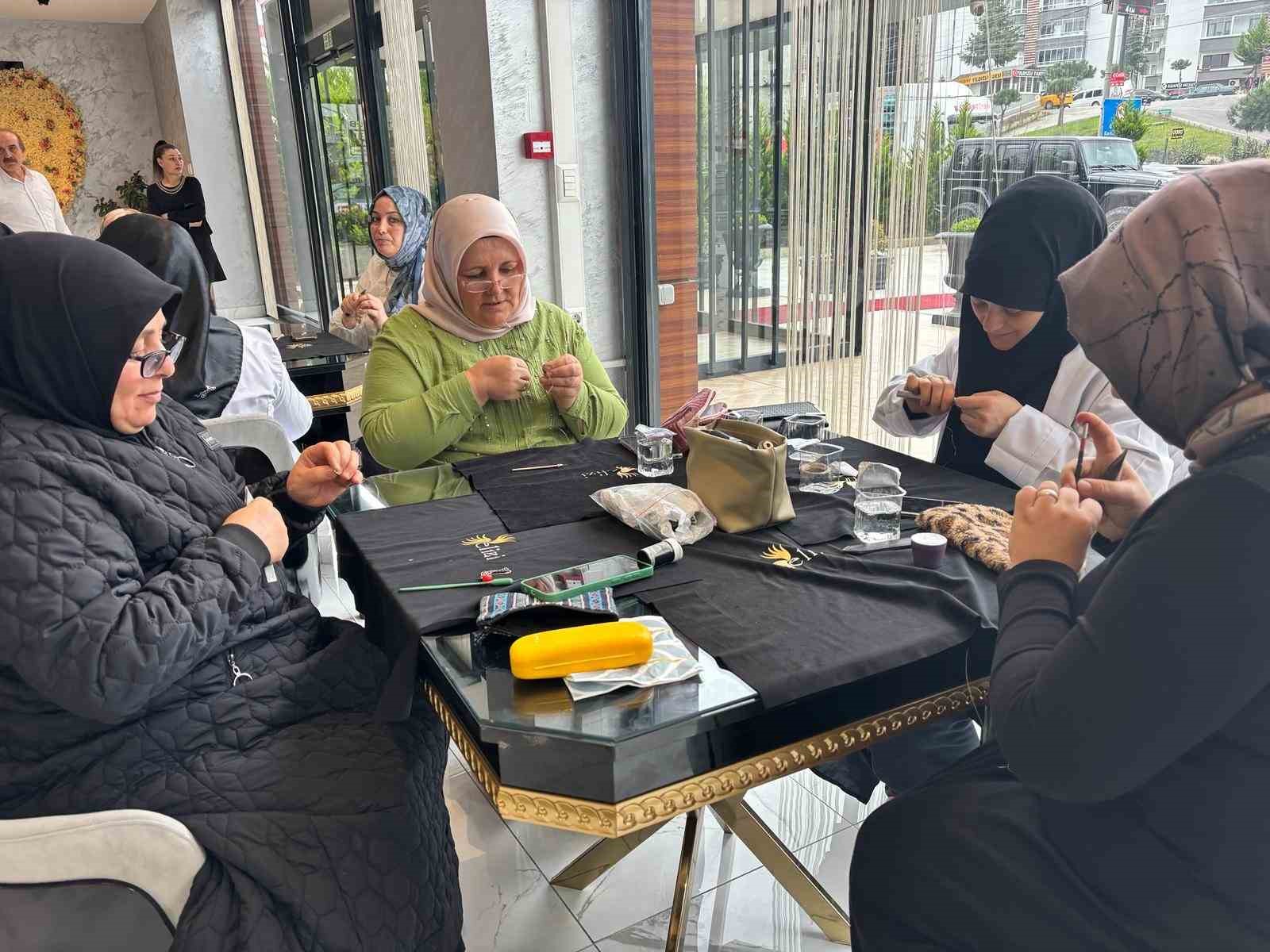 Savaşçıların zırhından düğünlerin baş tacına
Savaşçıların zırhından düğünlerin baş tacına