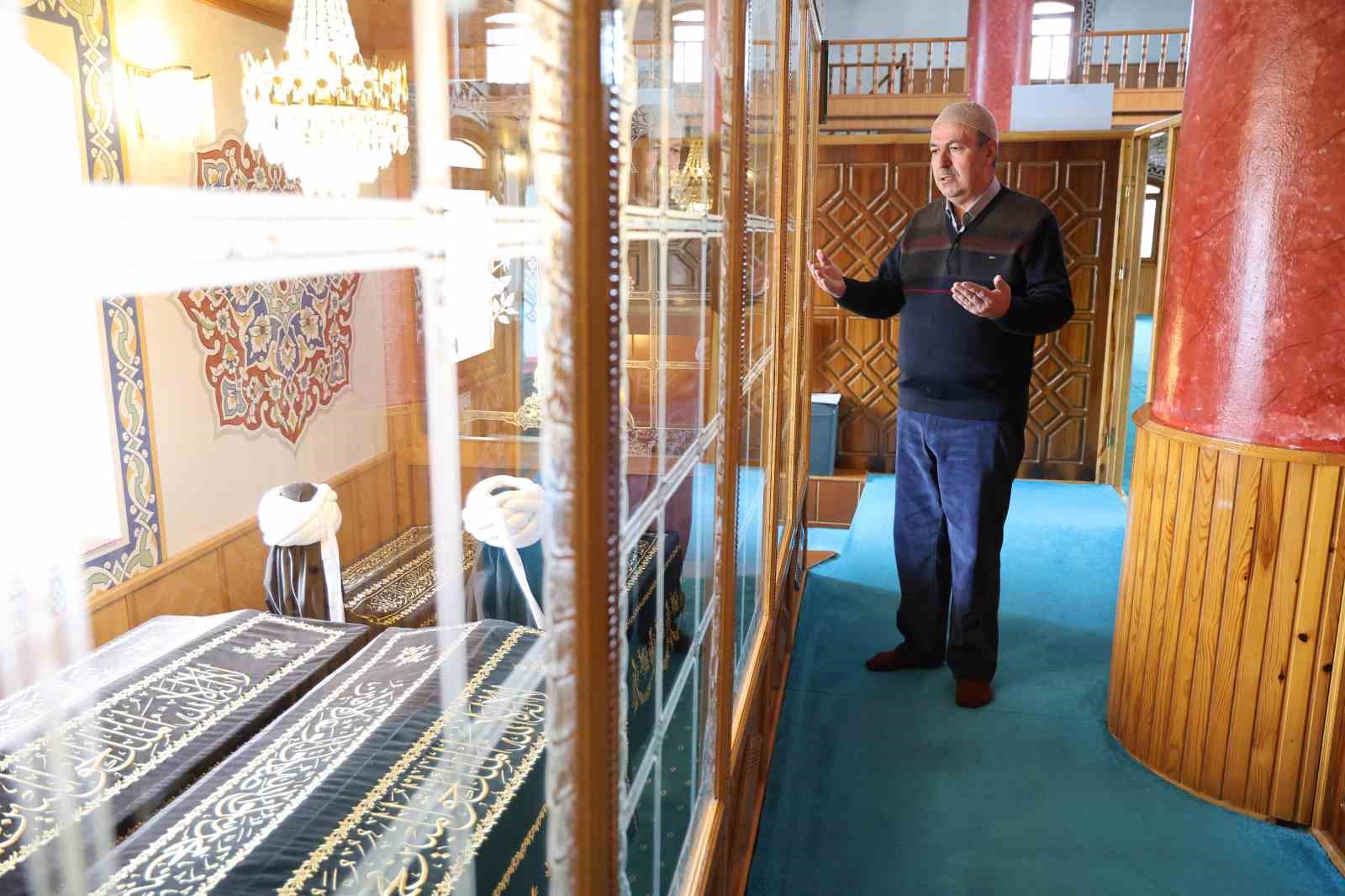 Savaşta şehit düştü, naaşı rüya üzerine uçurumun kenarına taşındı
