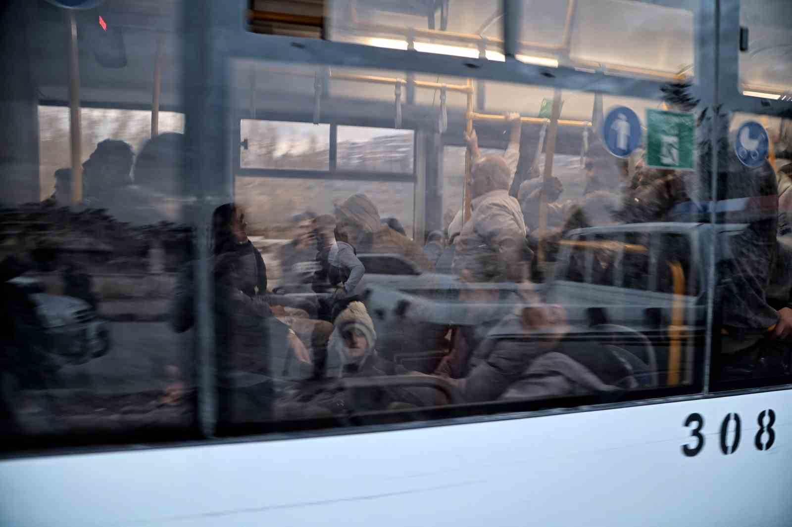 SDG’den kurtarılan Şeyh Maksud mahallesinden 400 terörist çıkarıldı
