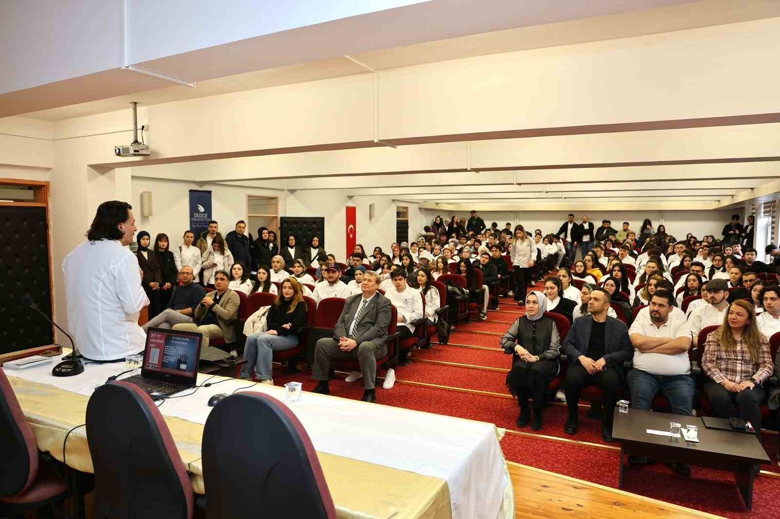 Şef Murat Aslan mesleğin şifrelerini paylaştı
