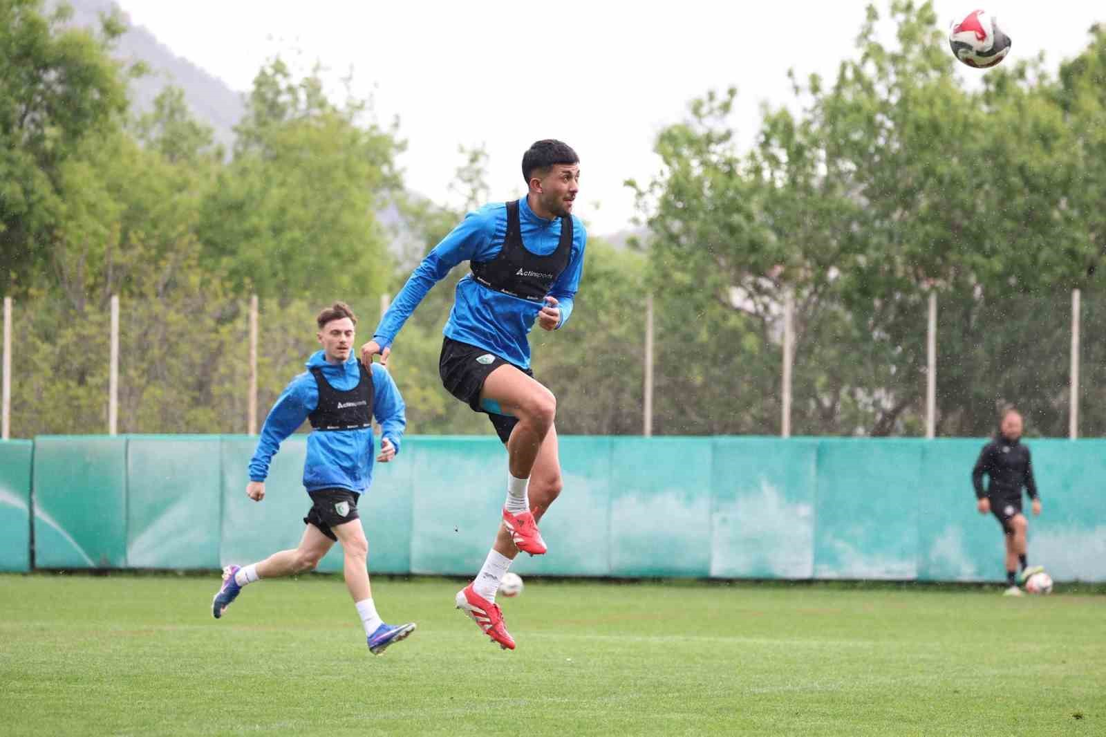 Sefer Yılmaz: "İnşallah ligin sonu Süper Lig olacak"
Sefer Yılmaz: "İnşallah ligin sonu Süper Lig olacak"