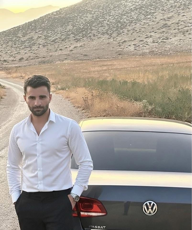 Şehidi, annesi ve kız kardeşleri gözyaşları içerisinde son yolculuğuna uğurladı
