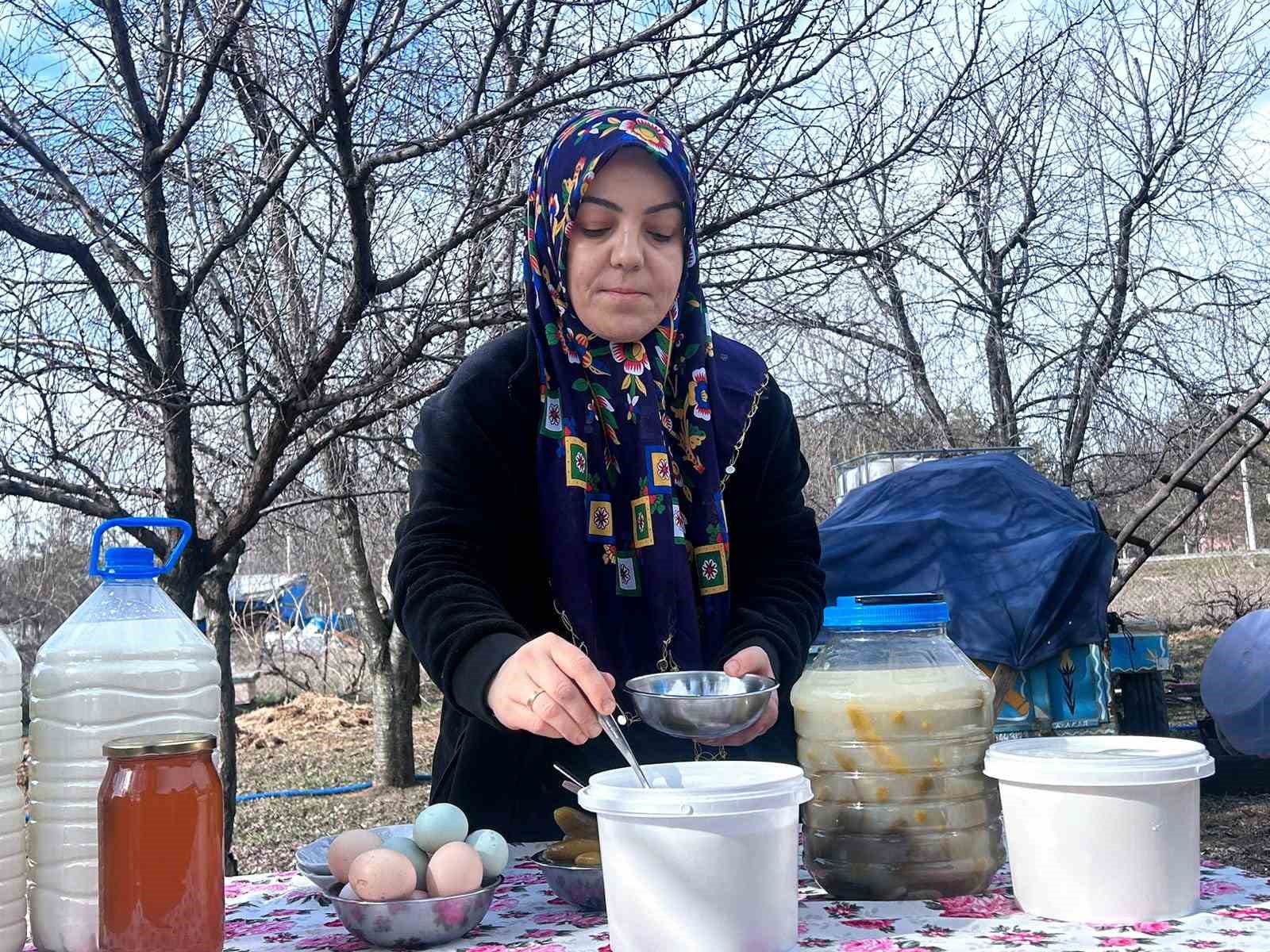Şehir hayatını bırakıp üretime yöneldi: Kadın girişimci Fransız koyunlarıyla dikkat çekiyor
