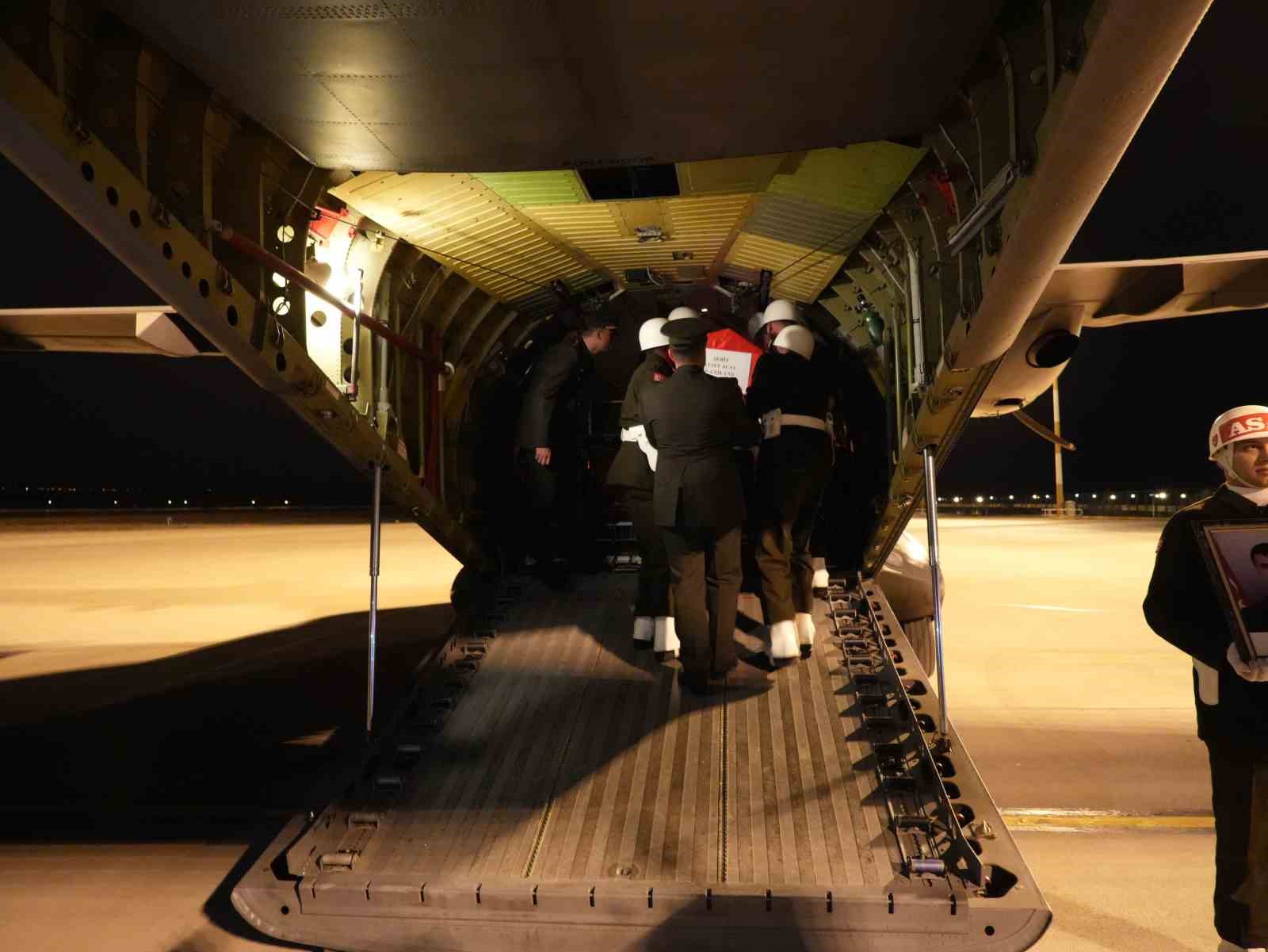 Şehit Açay’ın naaşı memleketine uğurlandı
