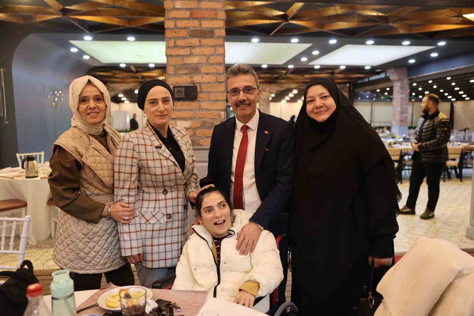 Şehit aileleri ve gaziler Erenler’de iftarda buluştu
