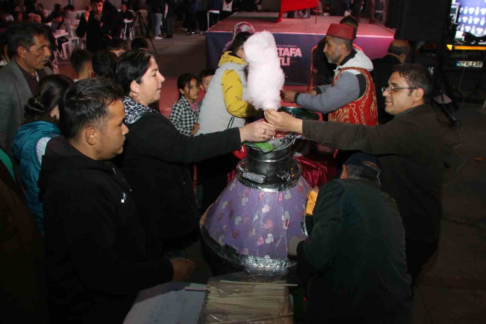 Şehit aileleri ve gaziler, iftarda bir araya geldi
