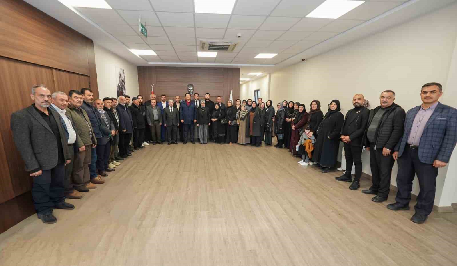 Şehit ailelerinden Başkan Yılmaz’a destek ziyareti
