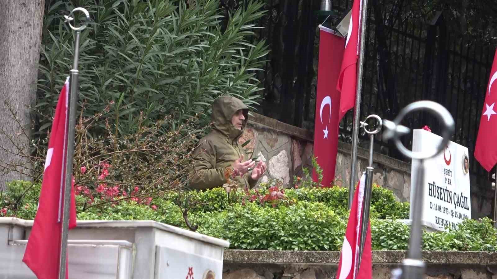 Şehit ailelerinden bayram ziyareti
