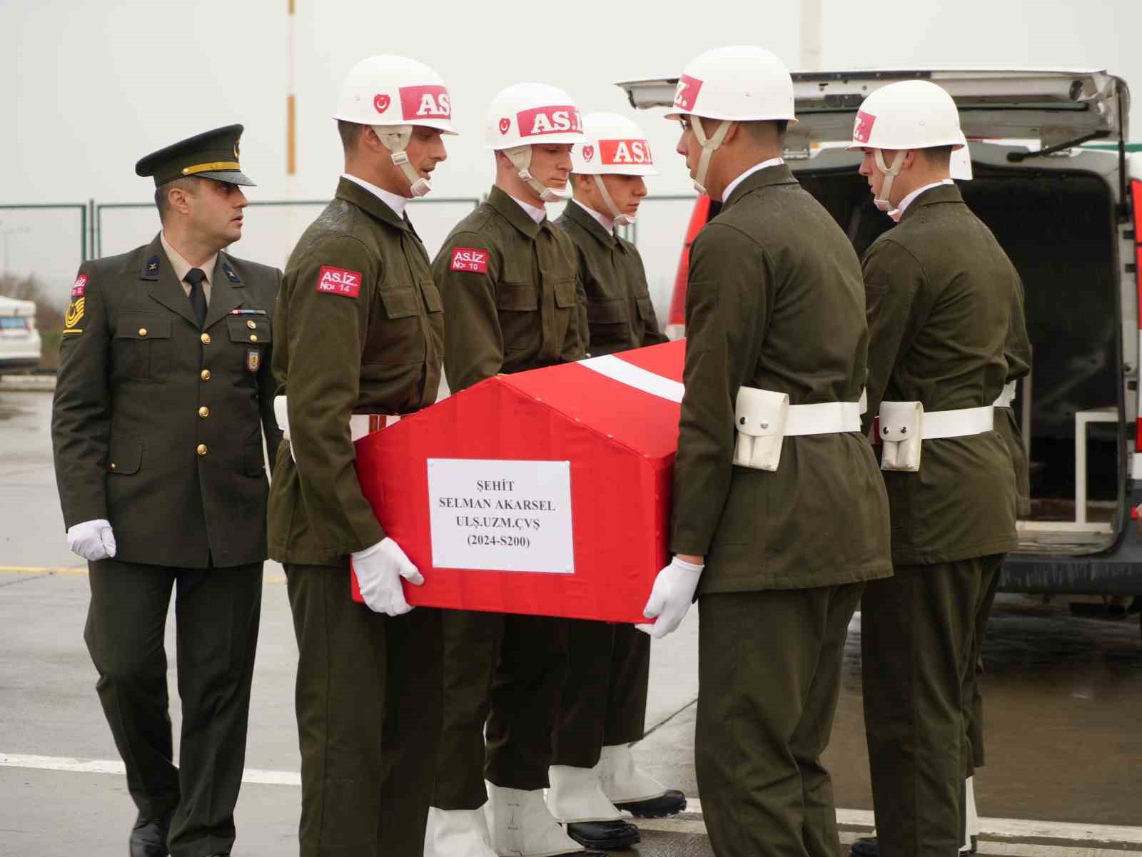 Şehit Akarsel’in naaşı memleketine uğurlandı
