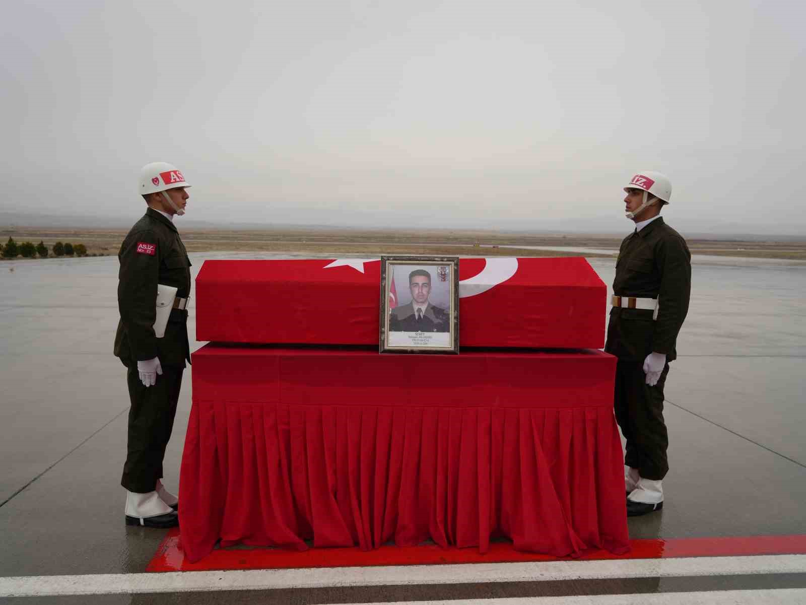 Şehit Akarsel’in naaşı memleketine uğurlandı
