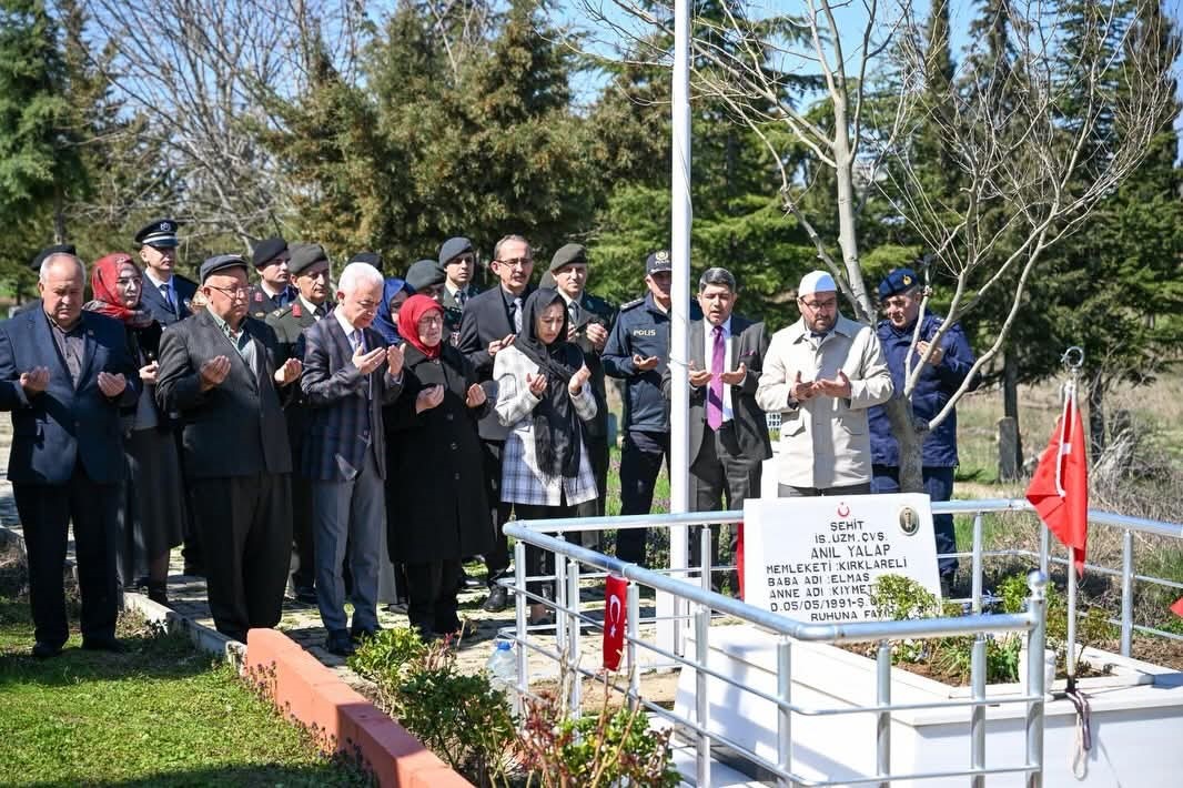 Şehit Anıl Yalap, şehadetinin 8. yılında dualarla anıldı
