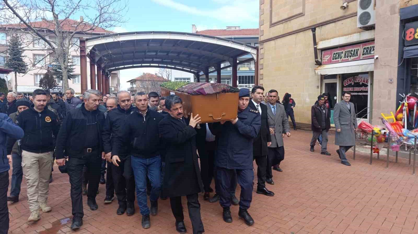 Şehit annesi son yolculuğuna uğurlandı
