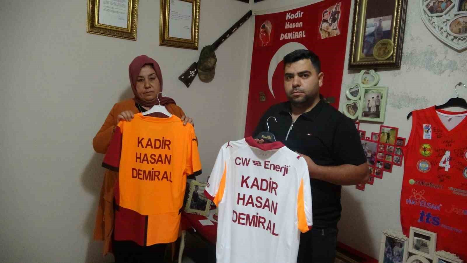 Şehit annesinin Galatasaray forması isteği yerine getirildi
