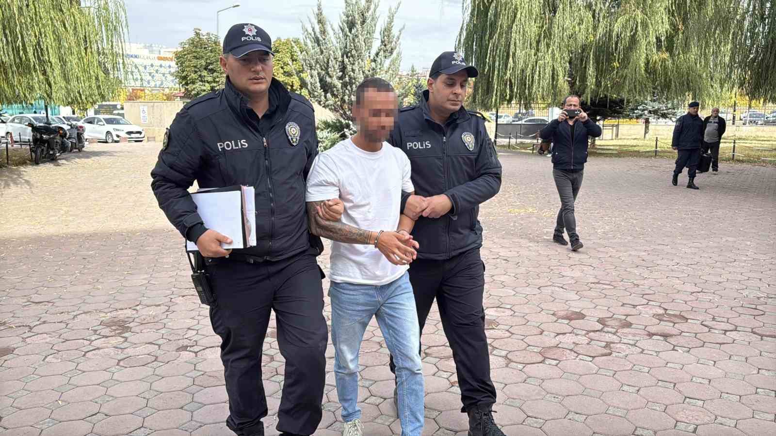 Şehit babasına hakaret edip pişkinlik yapmıştı, o otobüs şoförü vuruldu
