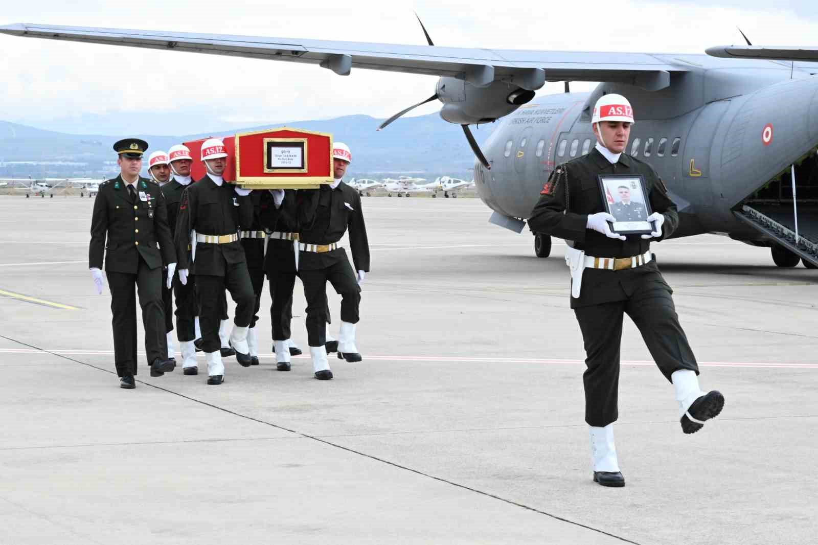 Şehit Binbaşı Sinan Taştekin’in naaşı Isparta’ya getirildi
