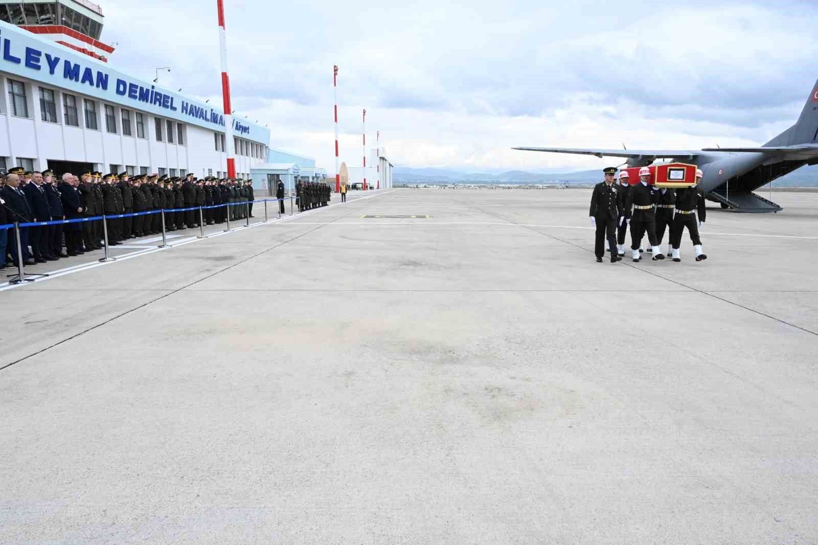 Şehit Binbaşı Sinan Taştekin’in naaşı Isparta’ya getirildi
