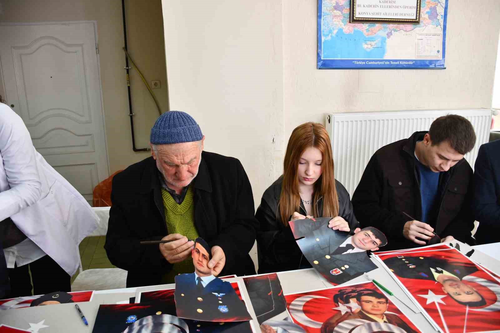 Şehit evlatlarını, eşlerinin hatıralarını 3 boyutlu rölyeflerde yaşatıyorlar
