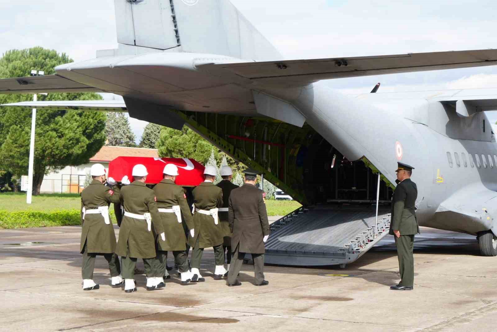 Şehit F-16 pilotunun cenazesi memleketine uğurlandı
