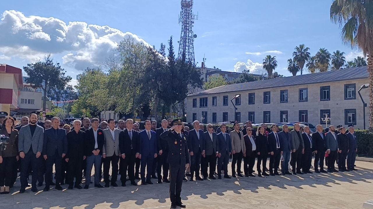 Şehit kızı polisler, babalarını andı
