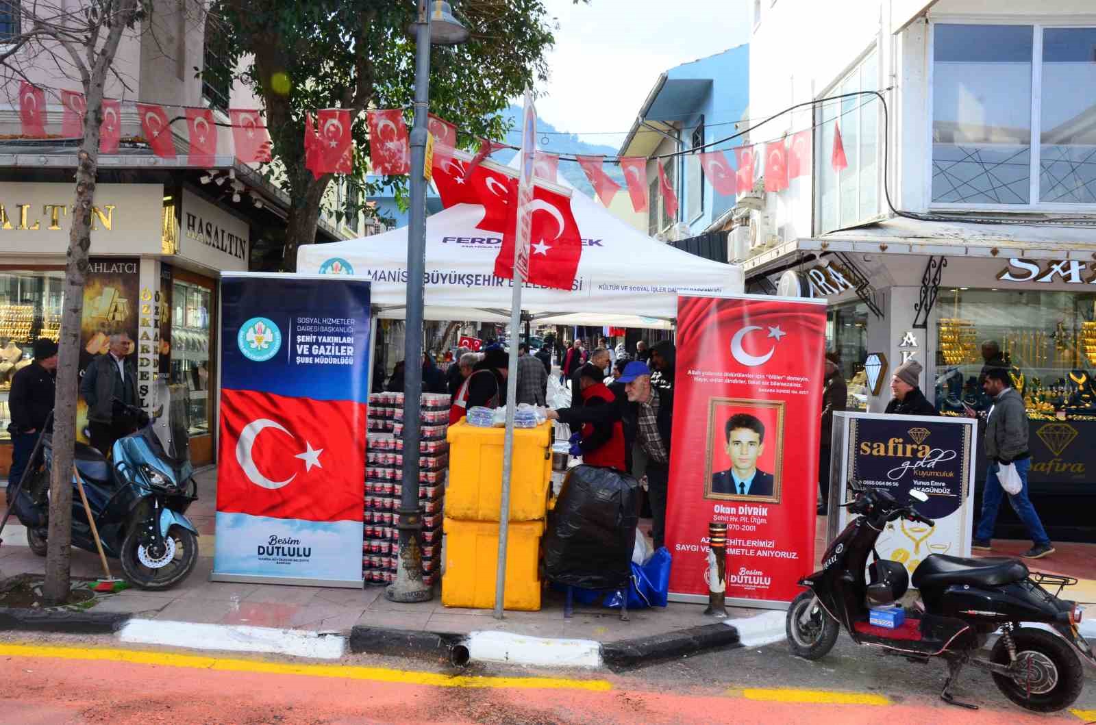 Şehit Okan Divrik, 25. yılında dualarla anıldı
