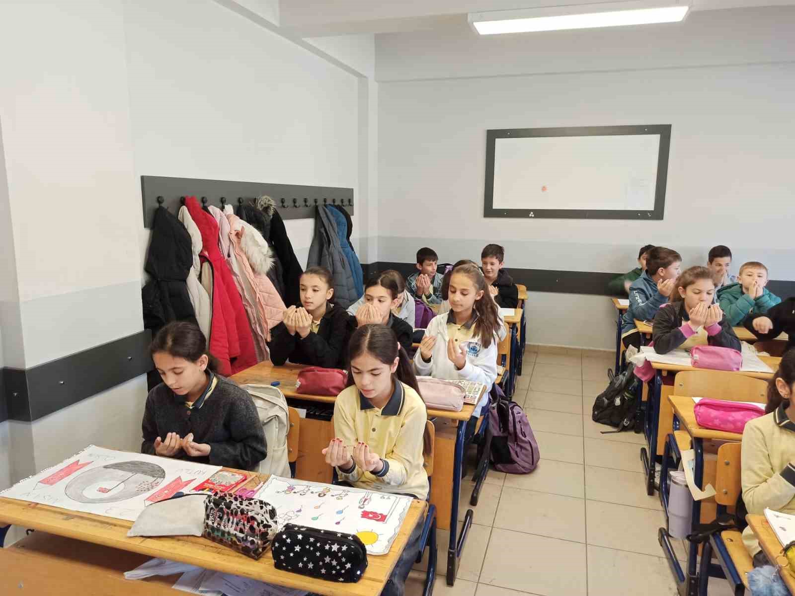 Şehit olan öğretmen ve öğrenciler için Hisarcık’ta anlamlı etkinlik
