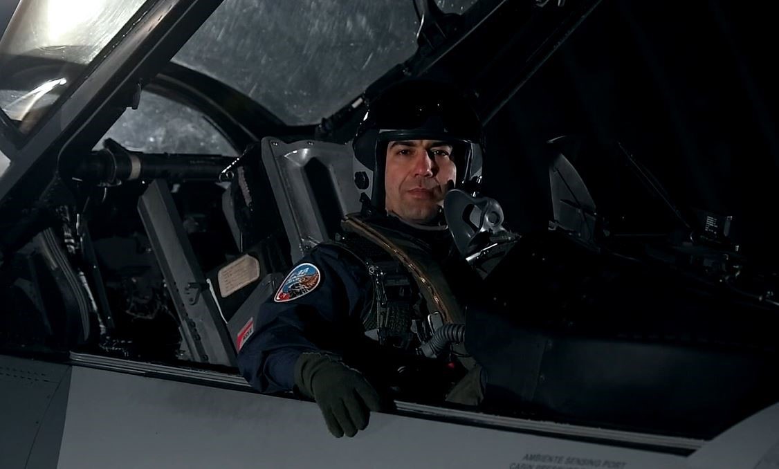 Şehit Pilot Binbaşı İbrahim Bolat İzmir’de son yolculuğuna uğurlandı
