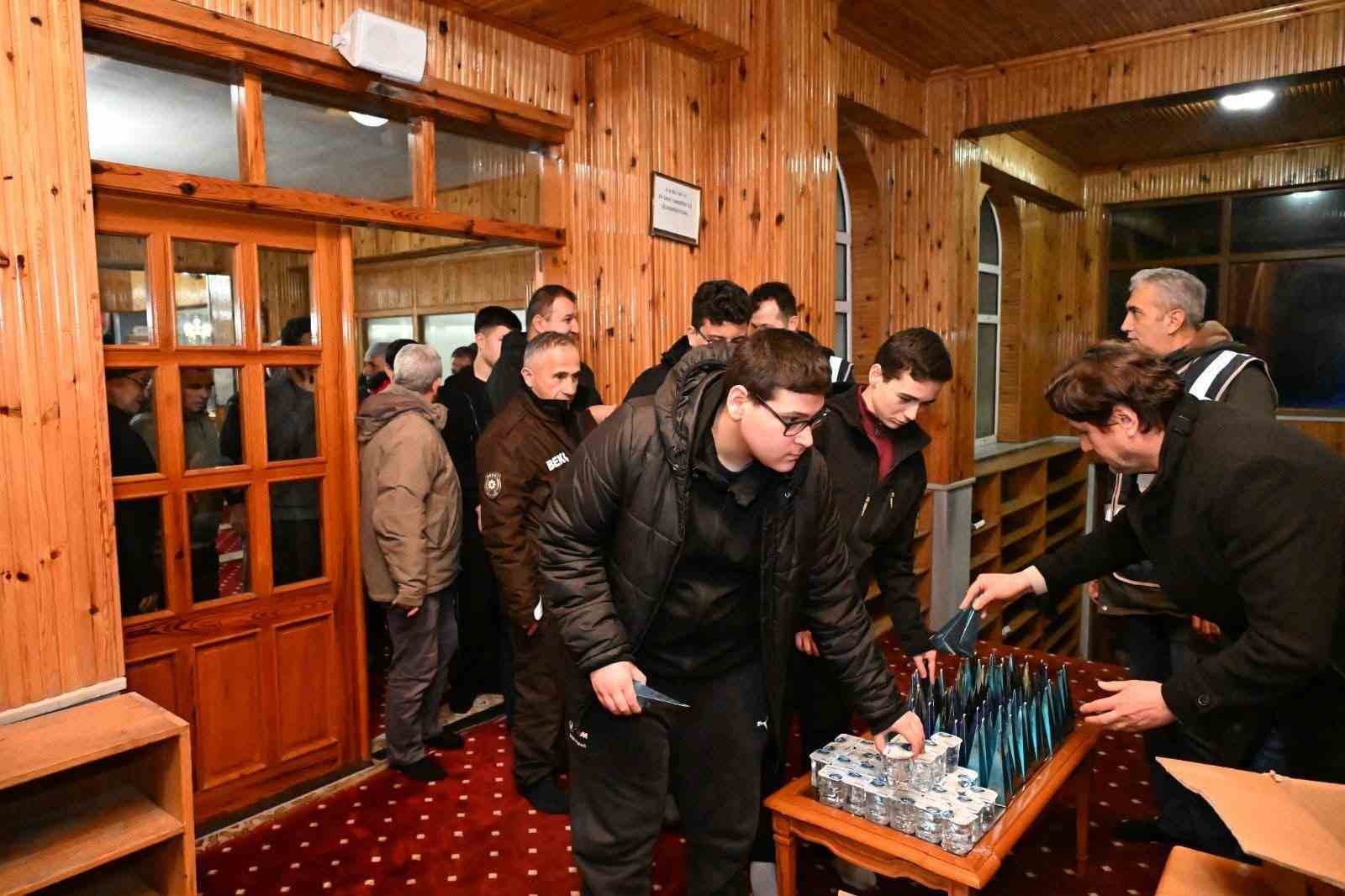 Şehit polis memuru dualarla anıldı
