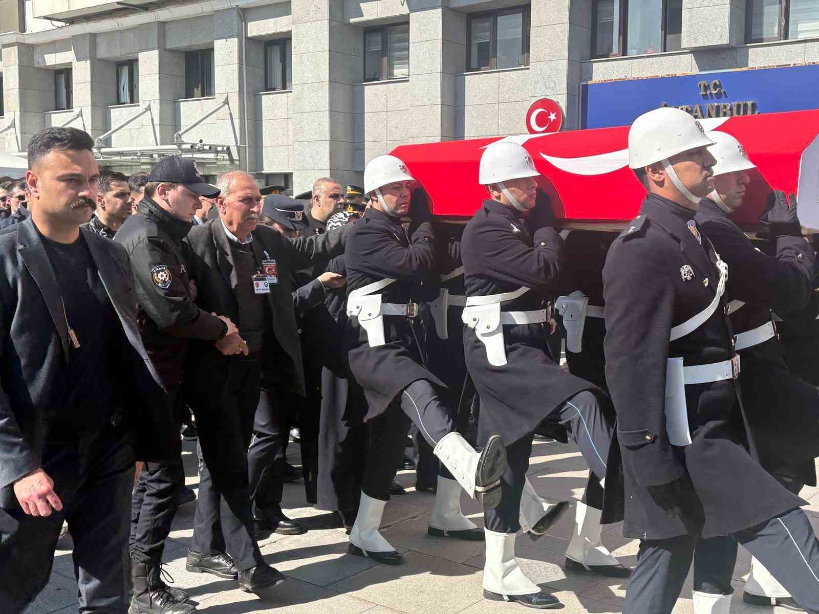 Şehit polis memuru Seçkin Yalçın için emniyette tören düzenlendi
