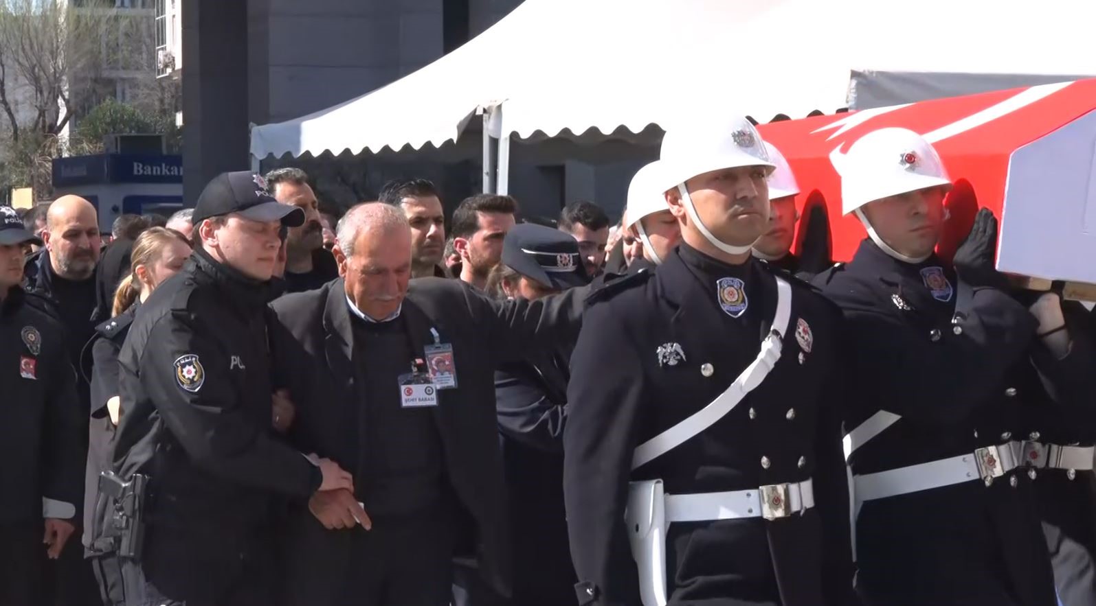 Şehit polis memuru Seçkin Yalçın için emniyette tören düzenlendi
