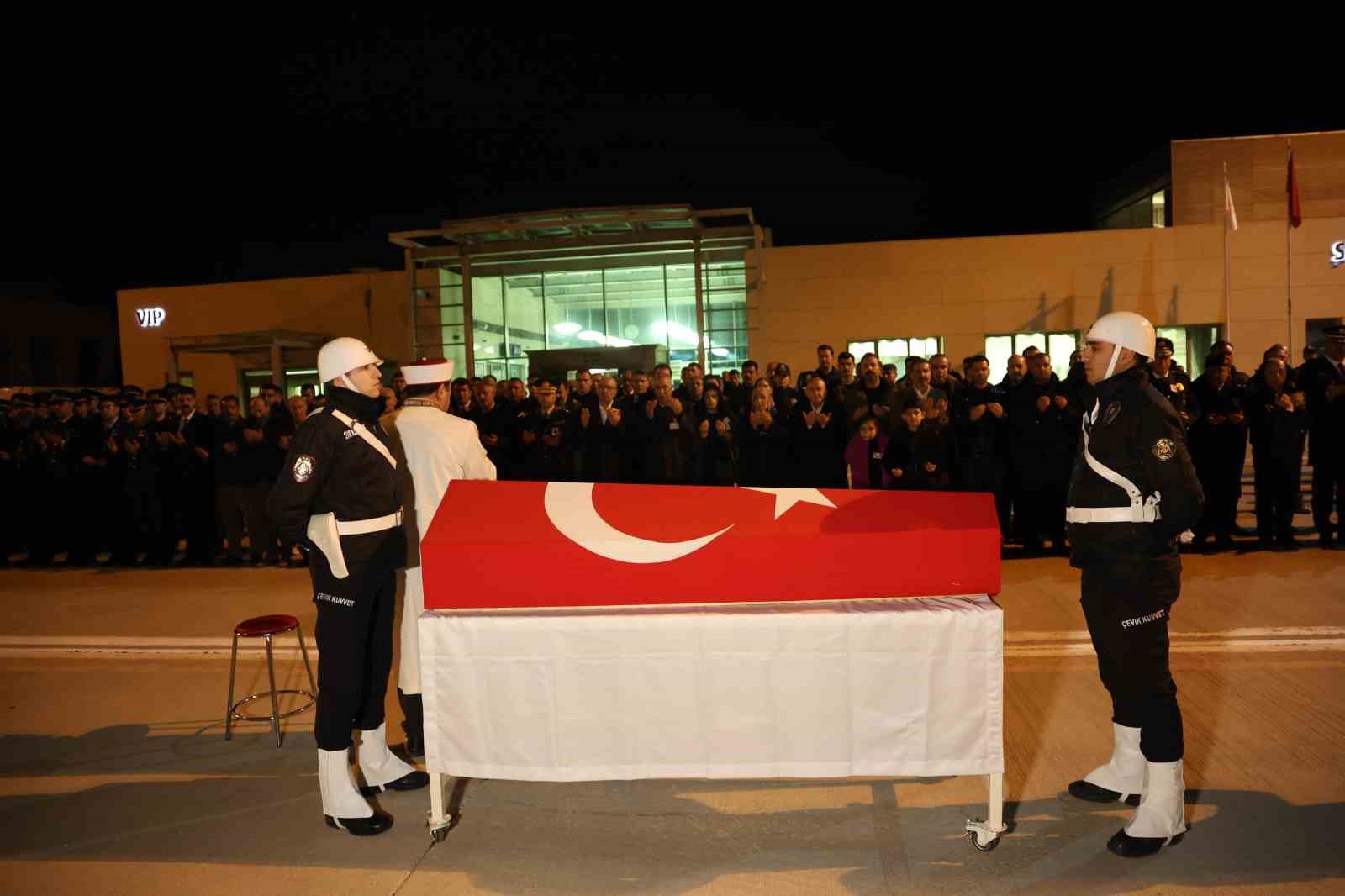 Şehit polis memuru Seçkin Yalçın, memleketi Elazığ’da törenle karşılandı
