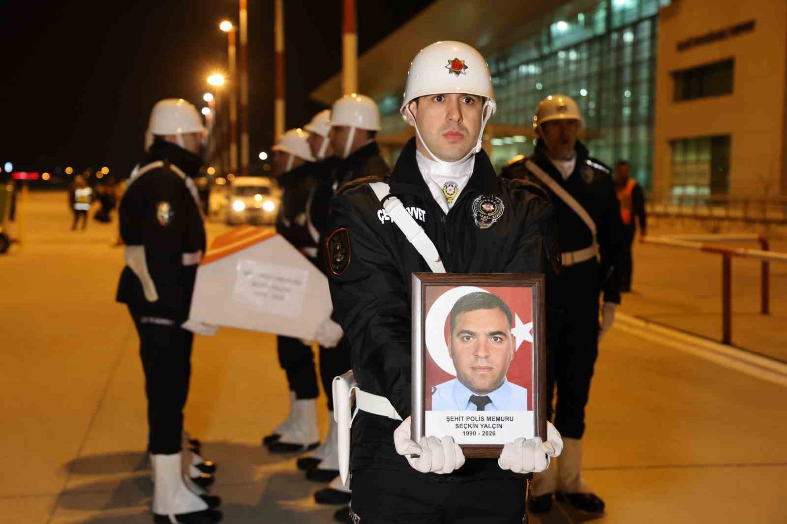 Şehit polis memuru Seçkin Yalçın, memleketi Elazığ’da törenle karşılandı
