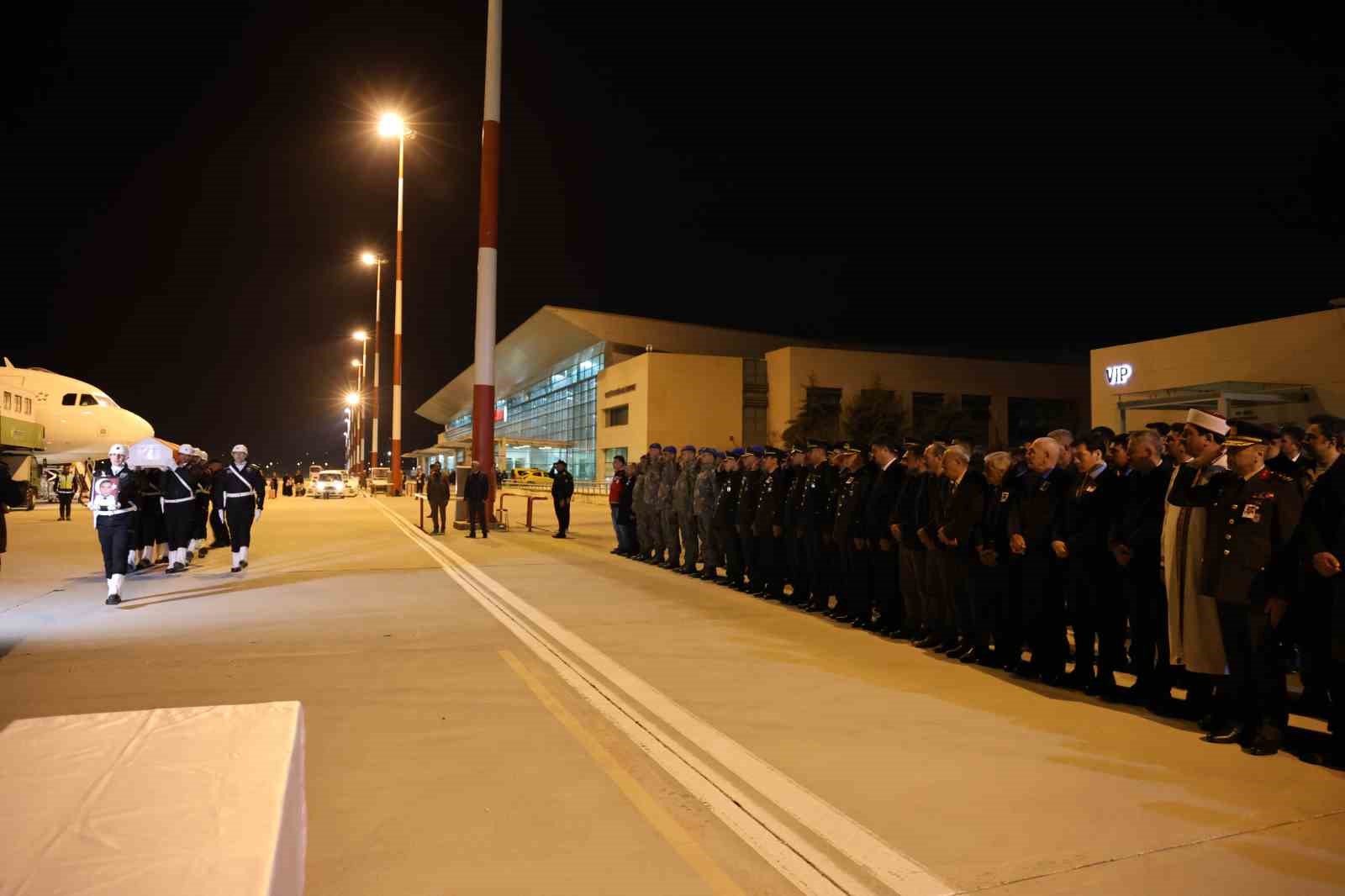 Şehit polis memuru Seçkin Yalçın, memleketi Elazığ’da törenle karşılandı
