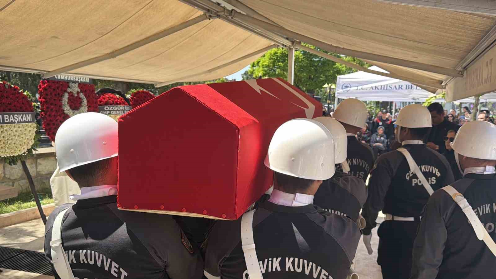 Şehit polisin cenazesinde gözyaşları sel oldu
