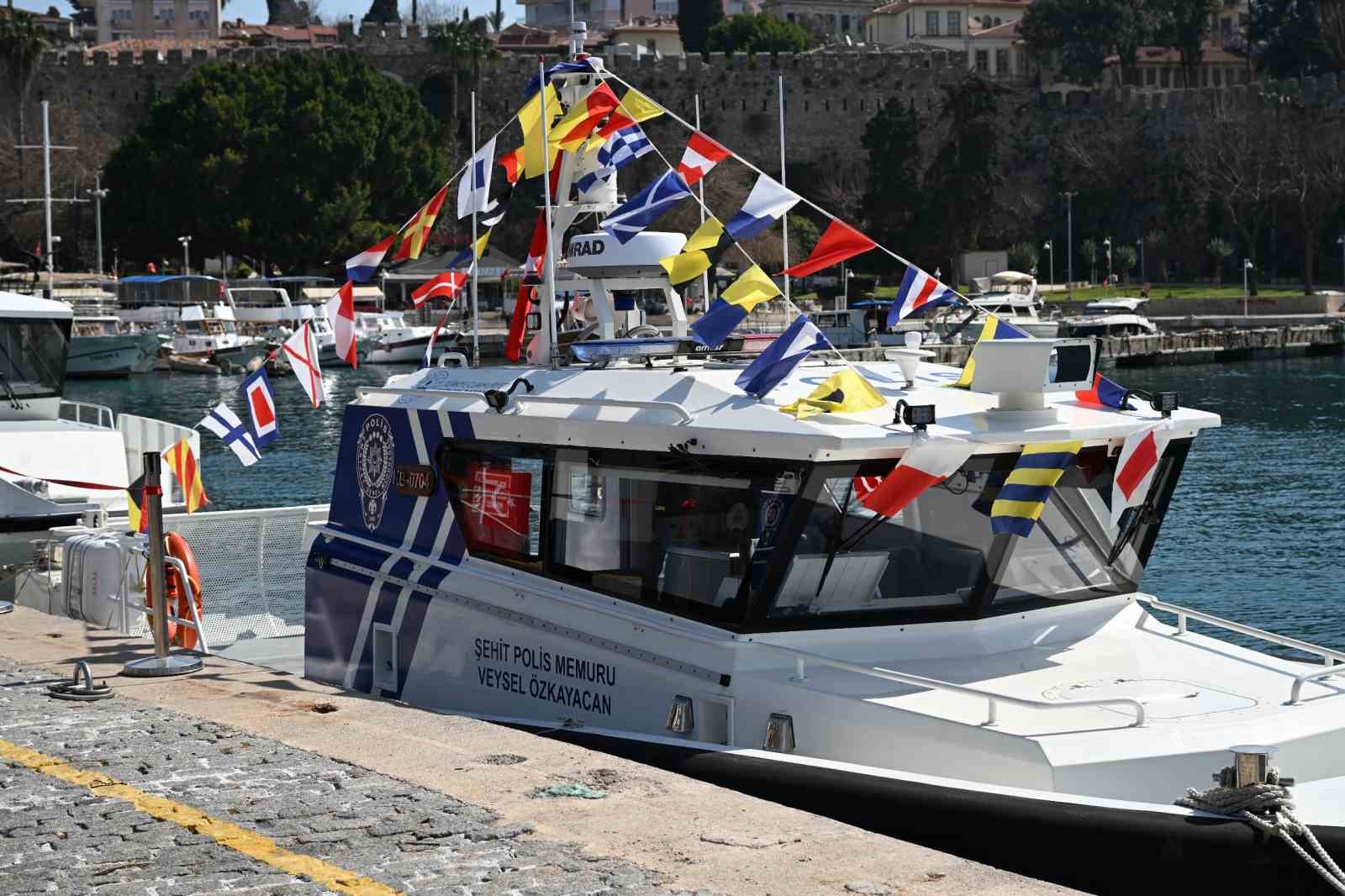 Şehit Veysel Özkayacan’ın adı verilen karakol botu mavi vatanda göreve başladı
